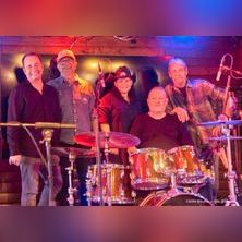 Tina Harbeck med Band